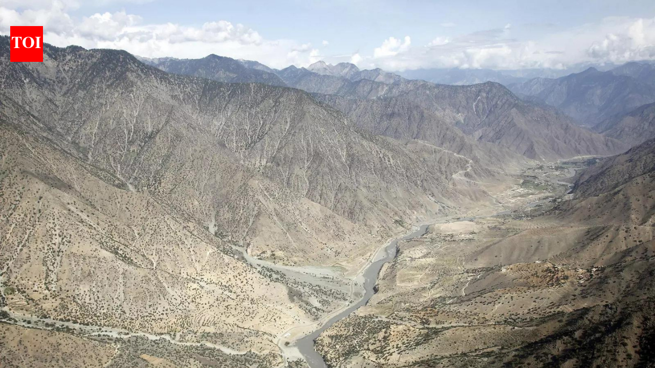 South Asia4.9-magnitude earthquake hits Afghanistan near Hindu Kush