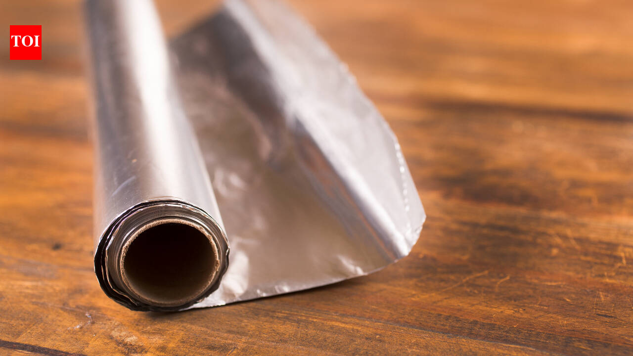 Food NewsWhy does aluminium foil have a shiny and dull side? Here's the science