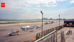 Chicago mayor bulldozed airport runway in 2003; site later became nature park