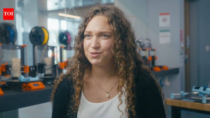 Meet Lianna Genovese, 19, whose simple gadget helps people paint again