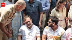 DelhiPellet injuries: FIR filed after Rahul Gandhi sits on dharna