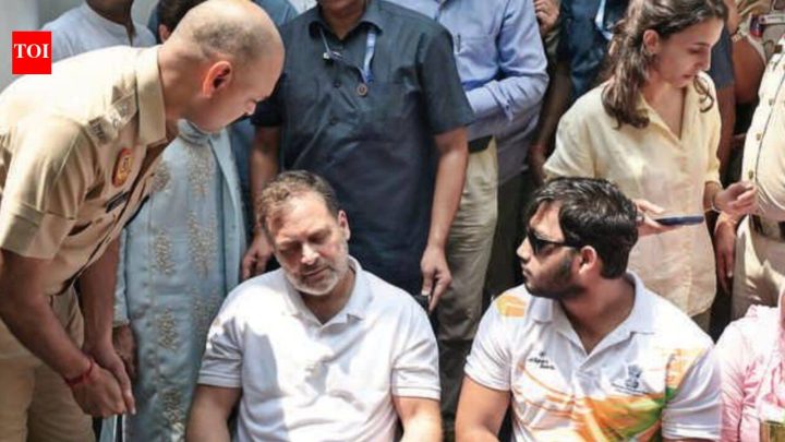 DelhiPellet injuries: FIR filed after Rahul Gandhi sits on dharna