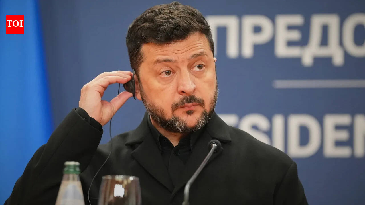 EuropeTrouble brewing for Zelenskyy? Ex-defence minister calls for wartime polls