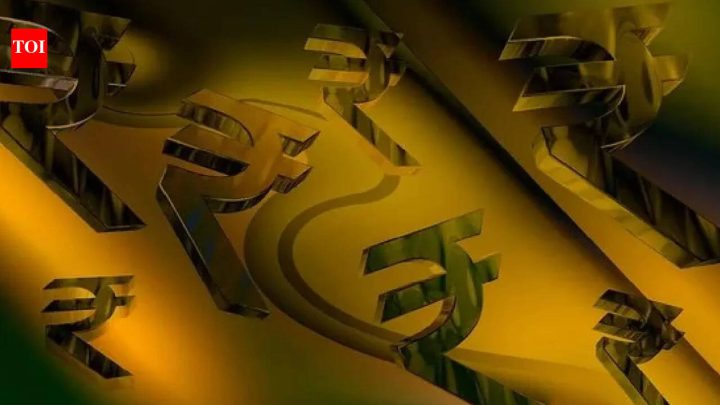 India BusinessRupee climbs to 95.64 against US dollar; Iran sanctions, crude prices in focus
