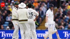News'What do you think of yourself?': Ex-Pak cricketer responds to ‘worst team’ tag