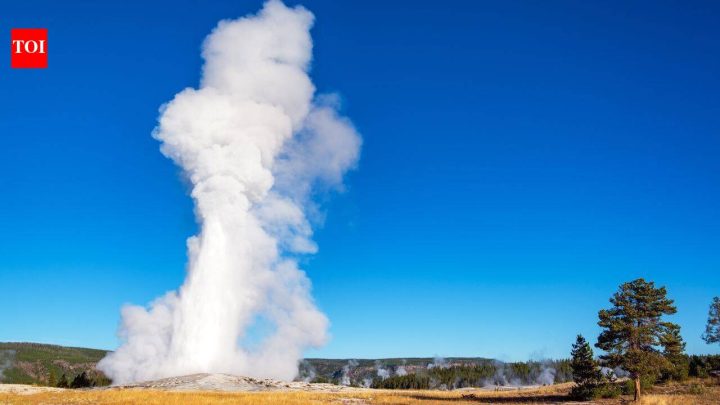 Scientists find 79-million-gallon reservoir beneath Yellowstone's Old Faithful