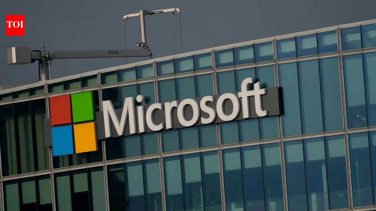 Tech NewsLeak reveals Microsoft pay: Staff share salaries and stock awards