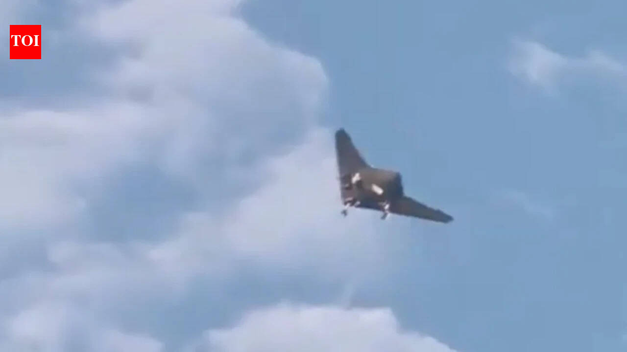 InternationalChina tests GJ-21 stealth UAV as Sichuan drone carrier enters final sea trials