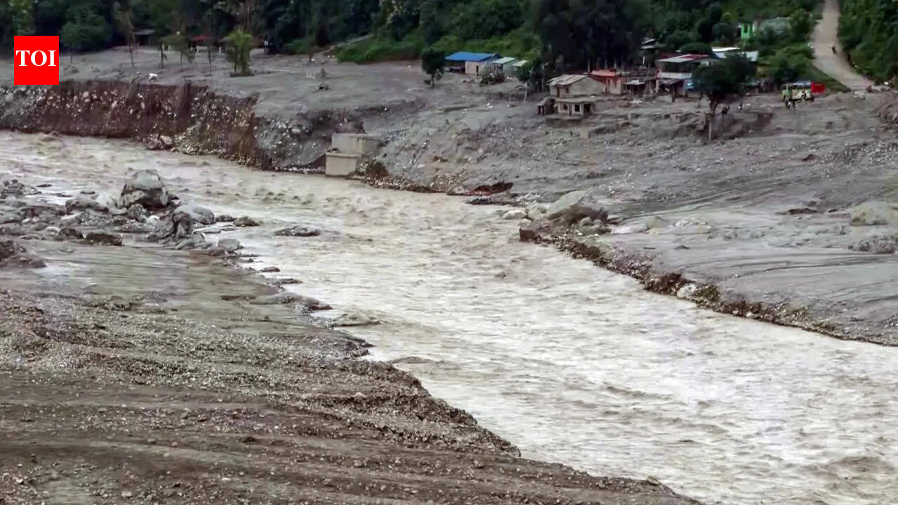 South AsiaNepal floods: Stranger ran past school screaming ‘Run, water’. It saved 370 kids, teachers