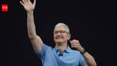 Tech NewsOn his last day as Apple CEO, Tim Cook sends memo to employees