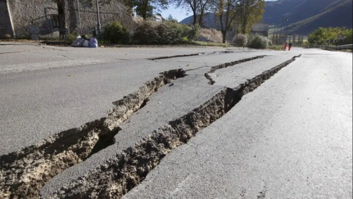 Powerful 6.7 earthquake shakes southern Peru as authorities urge vigilance across country