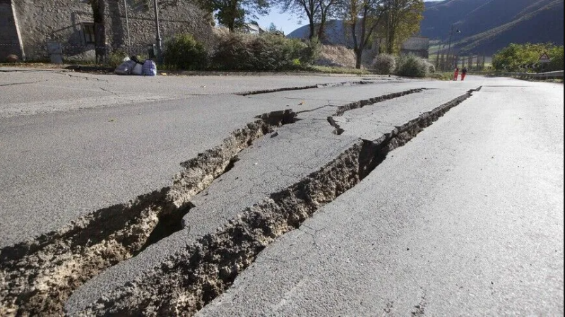 Powerful 6.7 earthquake shakes southern Peru as authorities urge vigilance across country