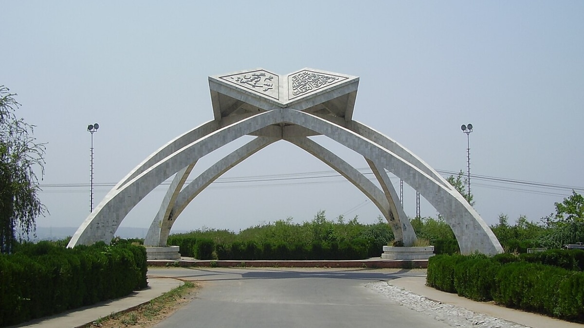 CDA Reclaims 50 Kanal of Encroached Land at Quaid-i-Azam University