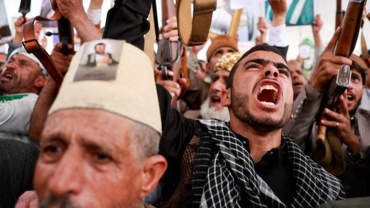 Houthis and government trade attacks as Yemen slides back to full-scale war