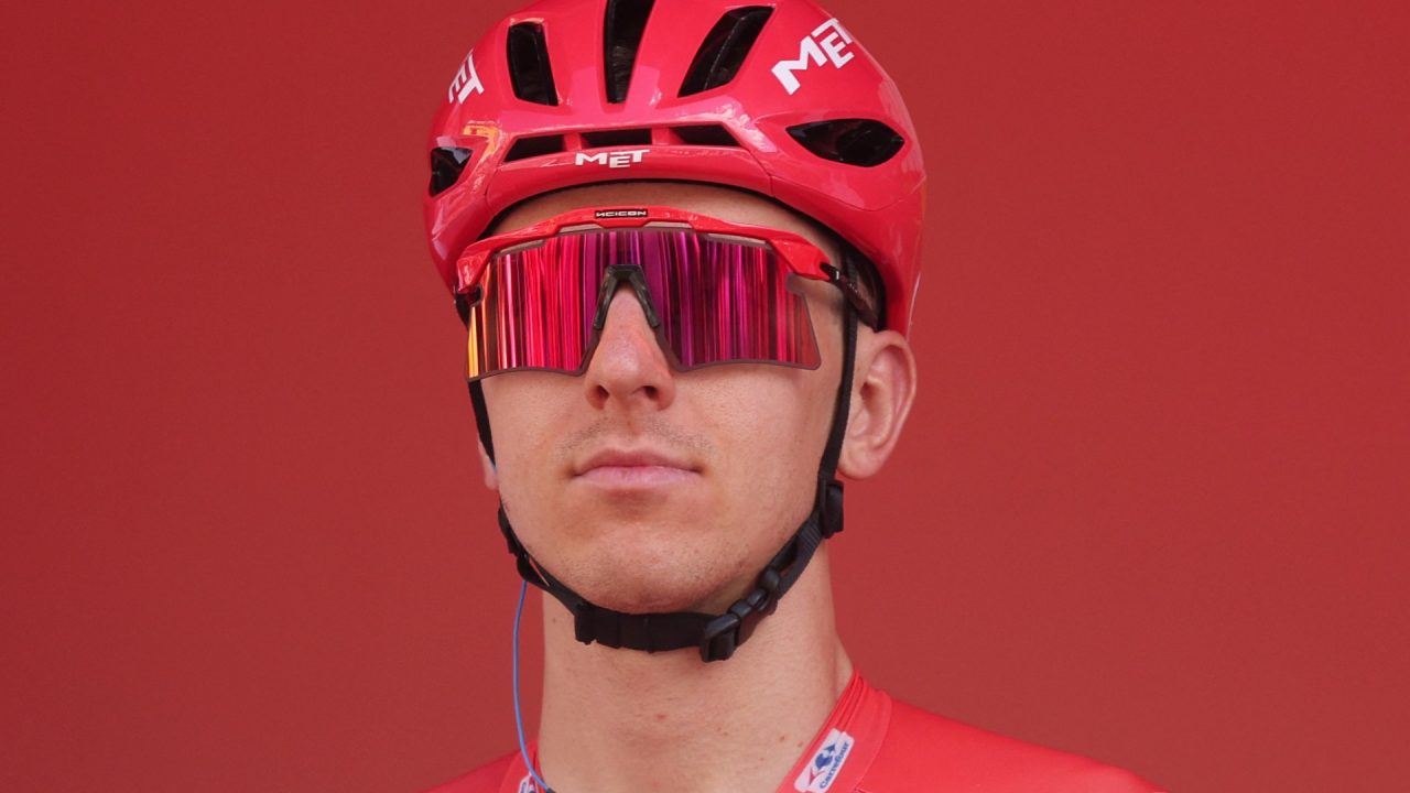 Pogacar to have surgery on broken collarbone after horrific Vuelta crash