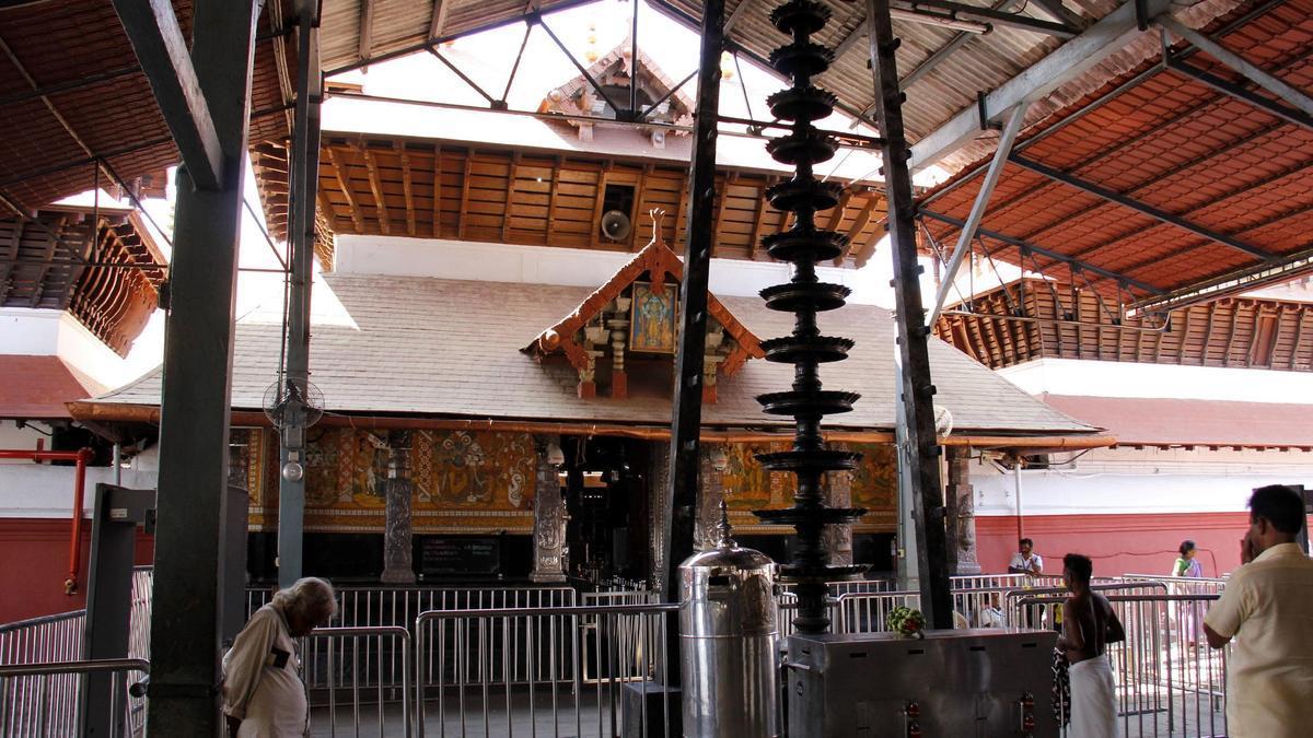 Guruvayur in Keralam braces for wedding rush; 422 ceremonies to be held on August 23