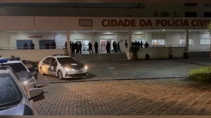 Quadrilha especializada em roubo e venda de carros clonados é alvo da PCERJ