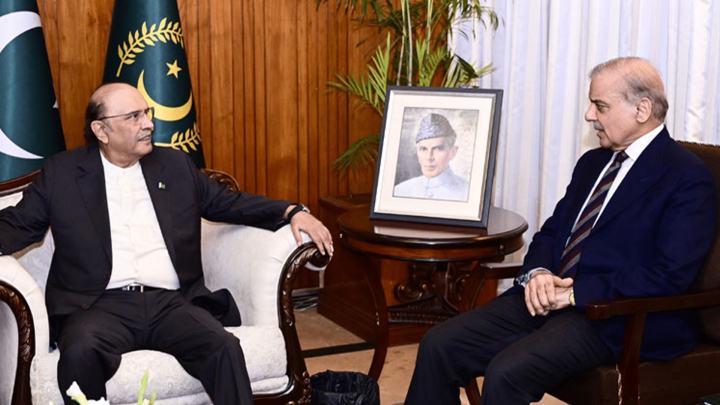 IMF Tells Pakistan Govt to Stop Awarding Contracts to Itself
