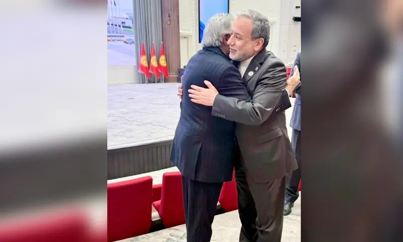 Dar meets Araghchi on SCO summit sidelines, stresses 'sincere implementation' of Islamabad MoU