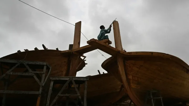 Boat builders keep Karachi's fishing heritage afloat