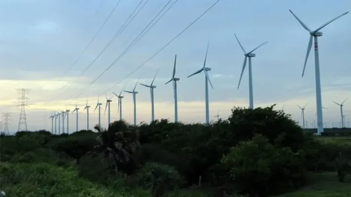Nepra allows govt to mandate Battery Energy Storage Systems for wind, solar IPPs in upcoming power auction