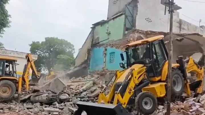 FO condemns mosque demolition in India's Uttar Pradesh, terms it part of 'drive to erase Islamic heritage'
