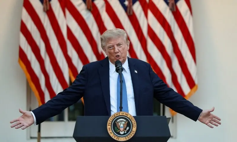 Warning signs abound for Trump's Republicans as midterm campaign begins final sprint