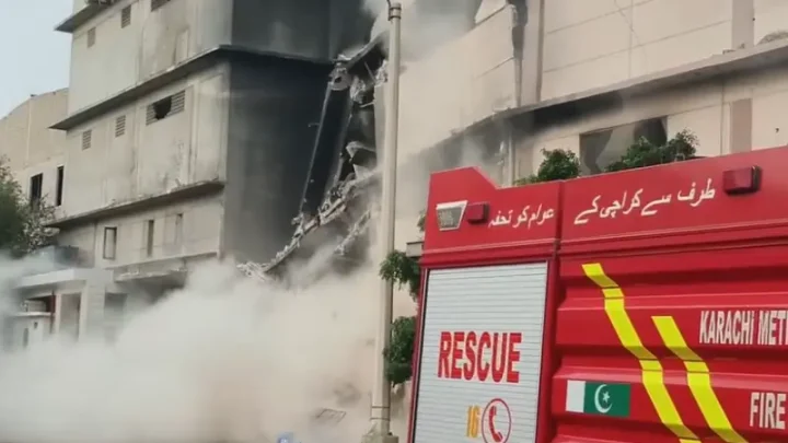Part of factory collapses after fire in Karachi's Landhi; efforts continue to put out blaze