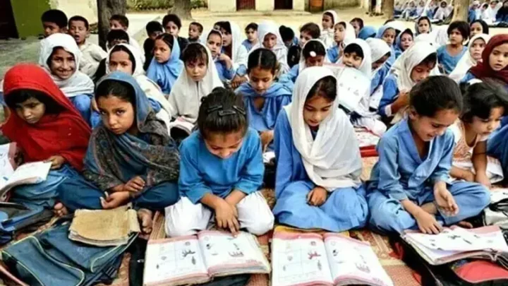 Timings for govt schools across Sindh reduced by an hour