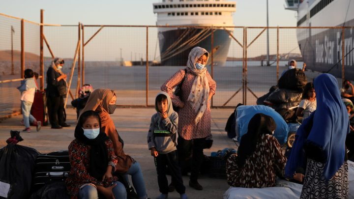Five EU nations inch towards deal on migrant ‘return hubs’ by 2027