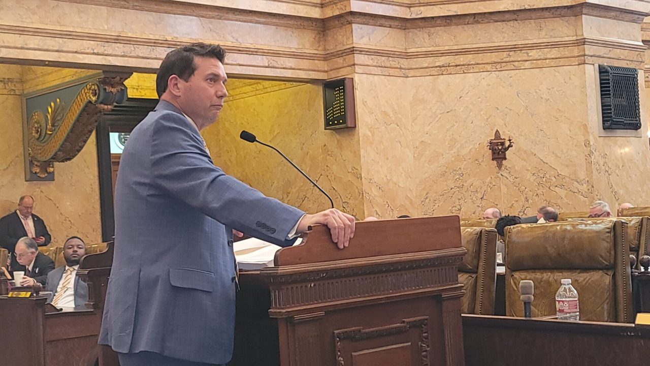 Mississippi lawmaker calls for ban on kratom products