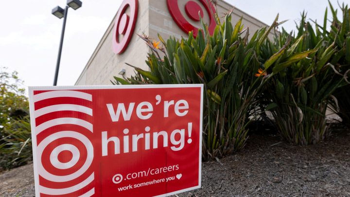 US adds jobs in August, beating economic forecasts