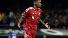 Liverpool beat Ipswich as Isak goals hand Iraola first Premier League win