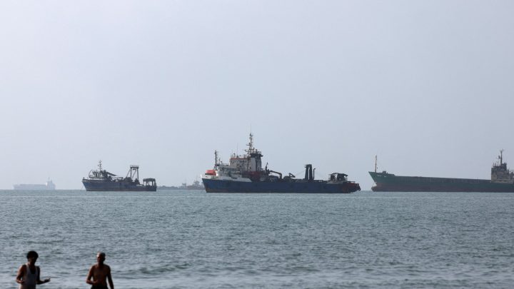 Iran war live: Oman says Hormuz talks with Iran, Gulf states postponed