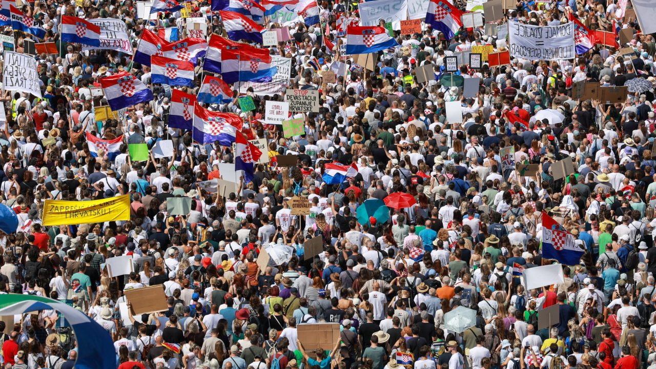 Thousands protest in Croatia to demand government clean up toxic waste