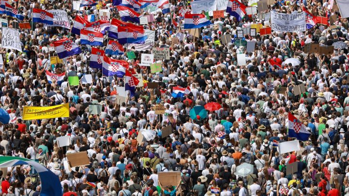 Thousands protest in Croatia to demand government clean up toxic waste