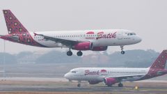 Indonesia airports reopen after volcanic ash disrupts thousands of flights