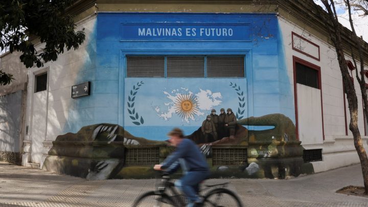 Argentina intensifies campaign against Falklands oil companies
