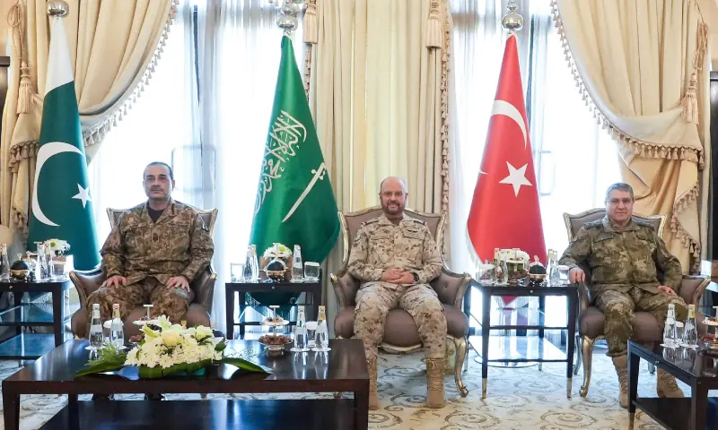 Pakistani, Saudi, Turkish military chiefs meet to discuss ways to assist Riyadh under Makkah defence pact