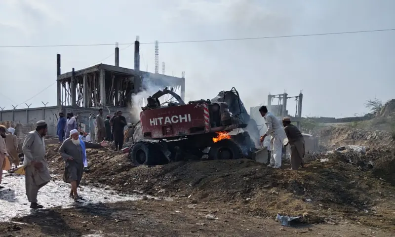 Suicide blast targeting DI Khan checkpost claims 12 lives, injures 30