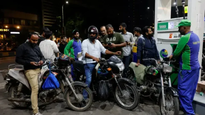 Govt reduces petrol price by Rs2.27 per litre, high-speed diesel rate by Rs3.56