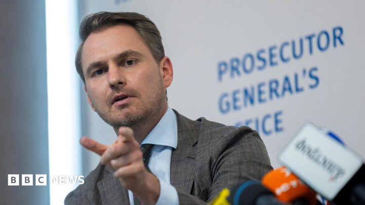 Ukraine's chief prosecutor resigns over call centre corruption scandal