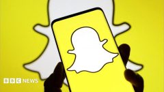 Snapchat 'willing to implement' daily time limits for teens, boss tells BBC