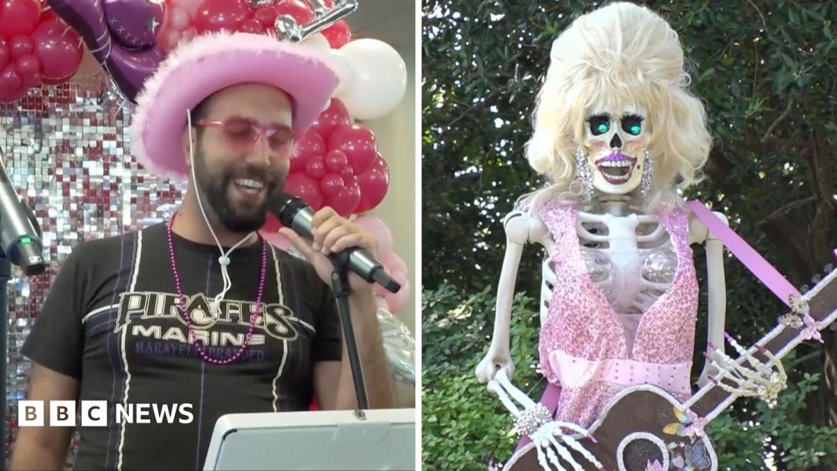 Watch: Karaoke and butterflies - US cities celebrate Dolly Parton Day