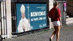 Hundreds of thousands expected in Paris for Pope's visit