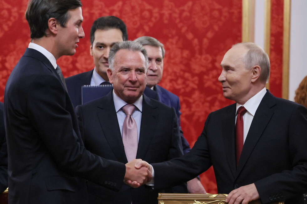 Putin meets with US envoys at the Kremlin for renewed talks on ending the war in Ukraine
