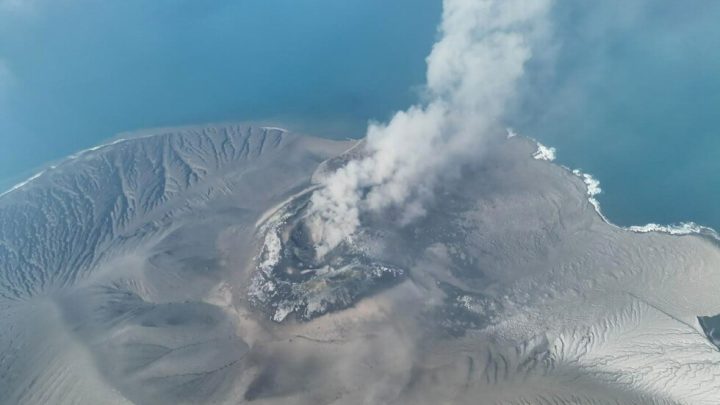 Indonesia cancels flights at Jakarta airport and others as Anak Krakatau volcano erupts