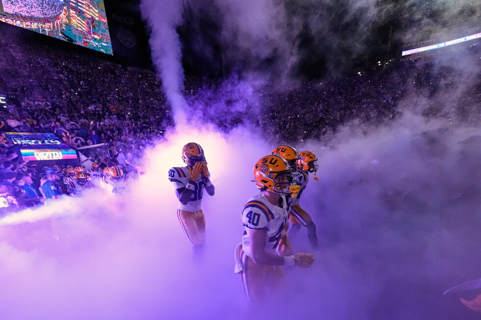 AP Top 25 shake-up looms after Oregon’s scare and LSU’s blowout, Michigan's miracle