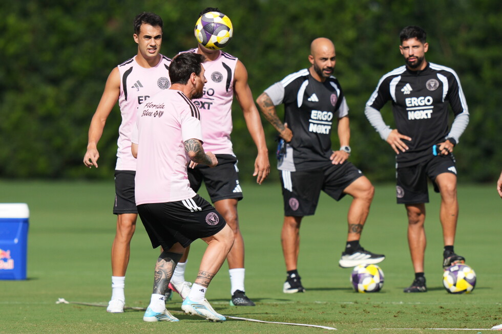 Lionel Messi-linked team Eldense hires Javi Calleja as coach