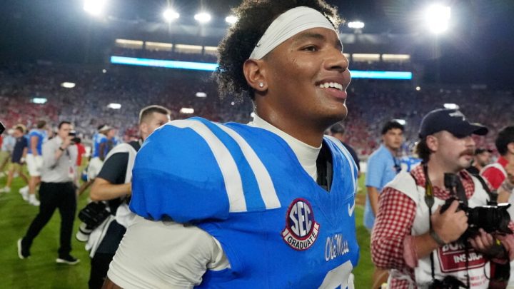 Mississippi QB Trinidad Chambliss named AP player of week in college football
